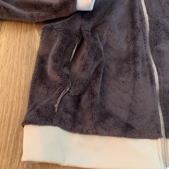 North Face Women’s Gray Coat size medium - Picture 4 of 11